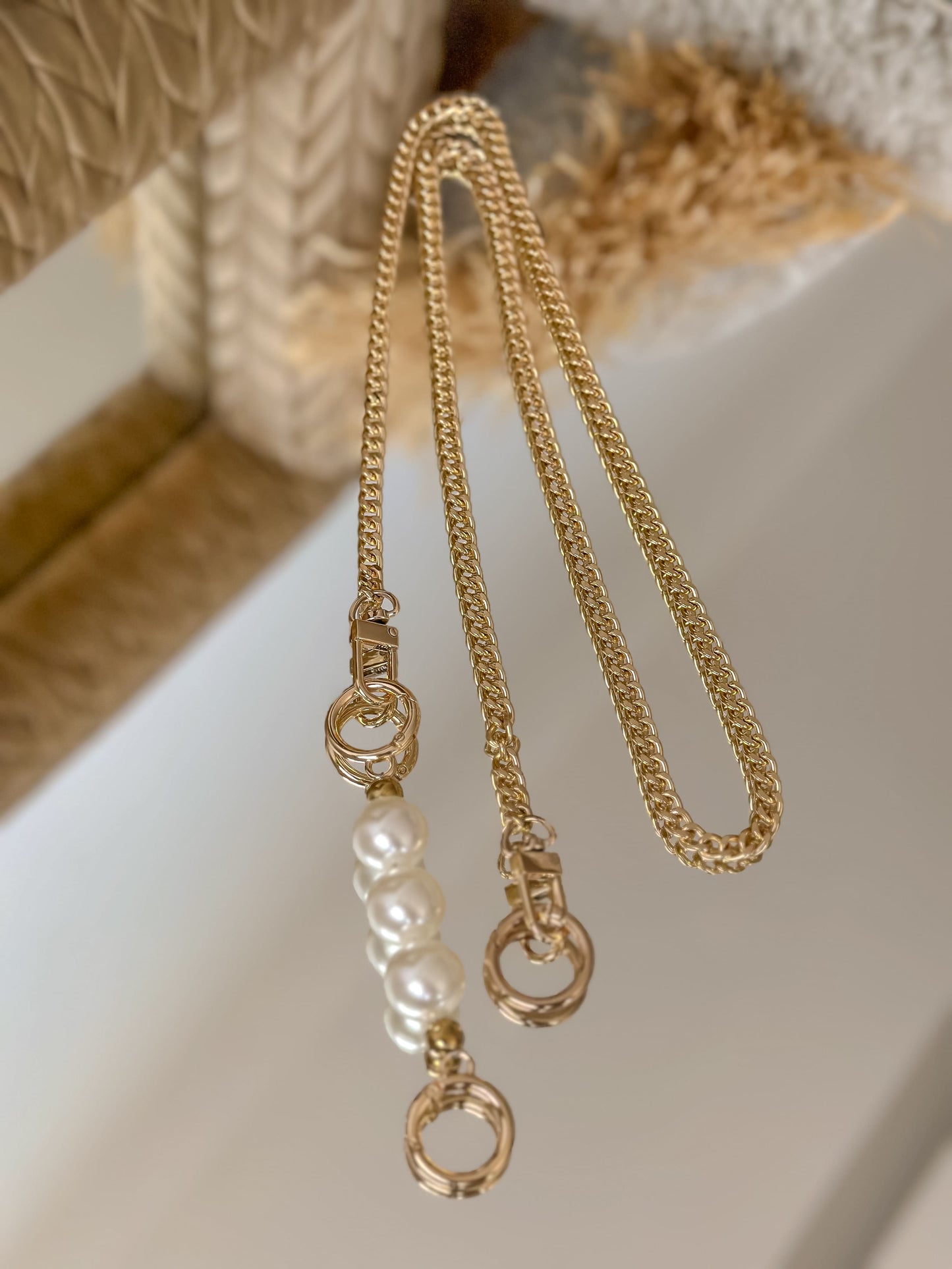 Cadena con tres perlas