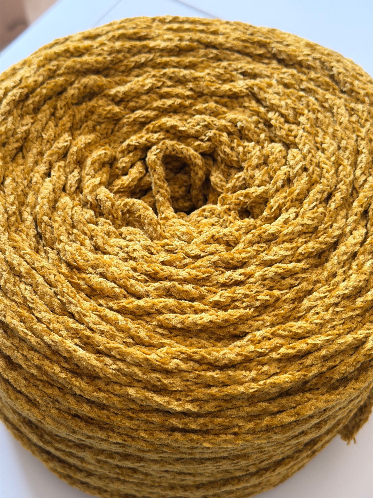 Bolso redondo con asa de Cuero negro